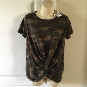 1775 NEW camo top size medium olive